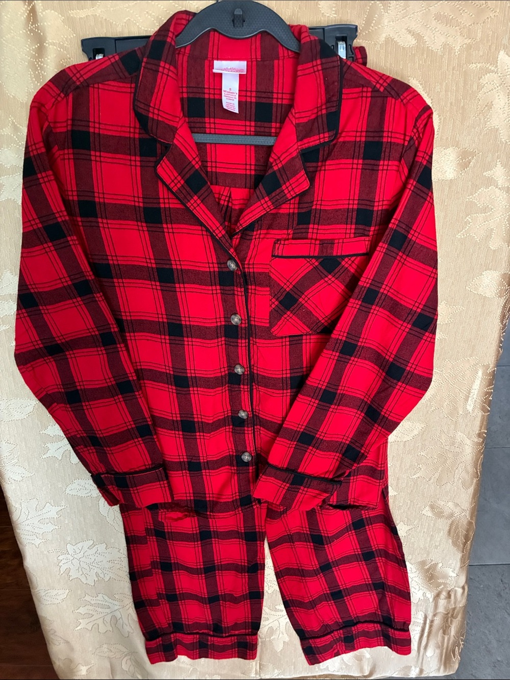 Wondershop Red and Black Plaid Women's Pajama Set